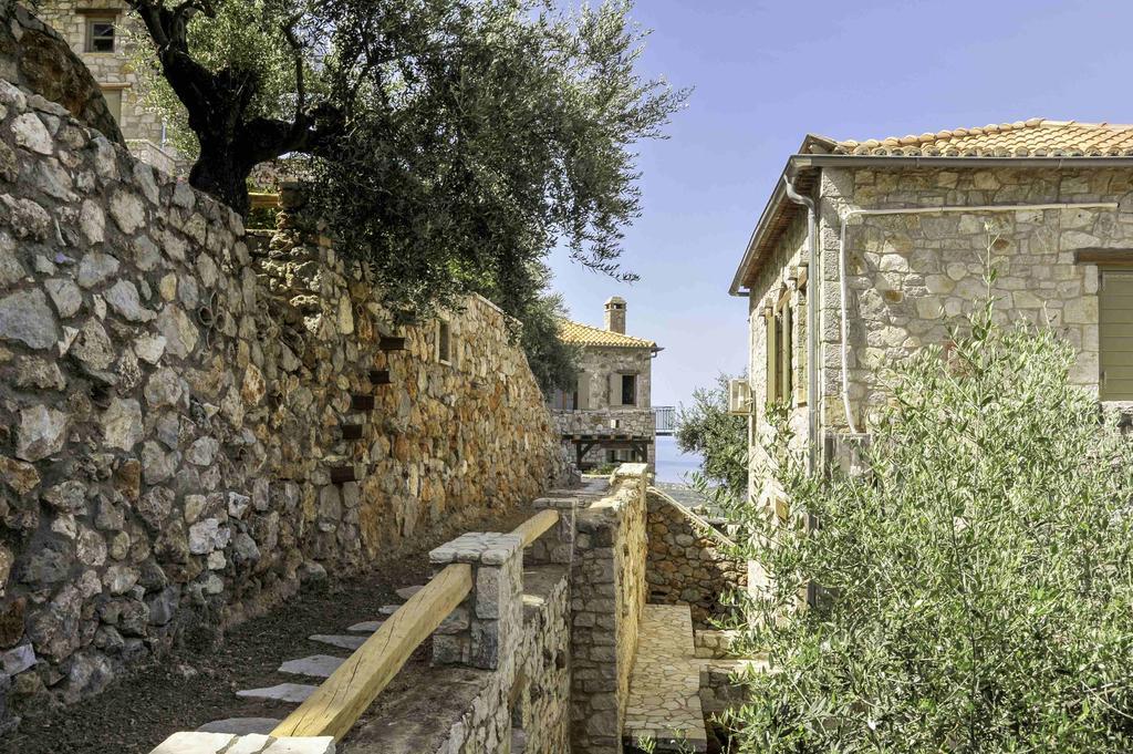 Diotima Homes カラマタ エクステリア 写真