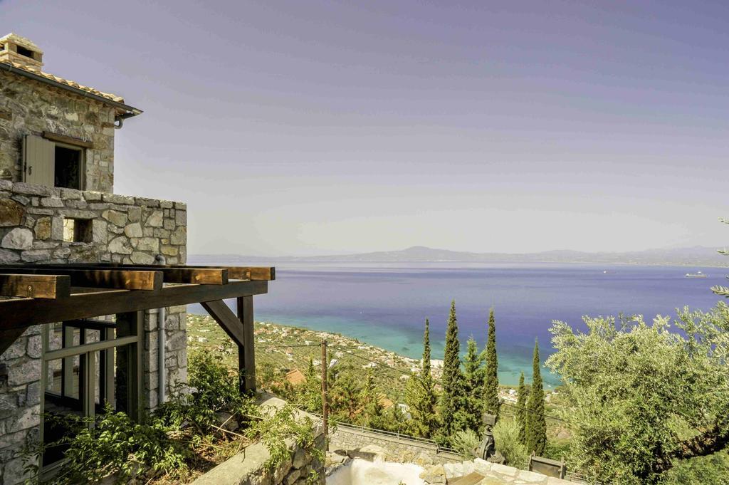 Diotima Homes カラマタ エクステリア 写真