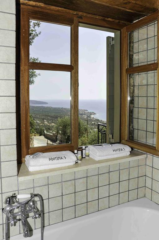 Diotima Homes カラマタ 部屋 写真